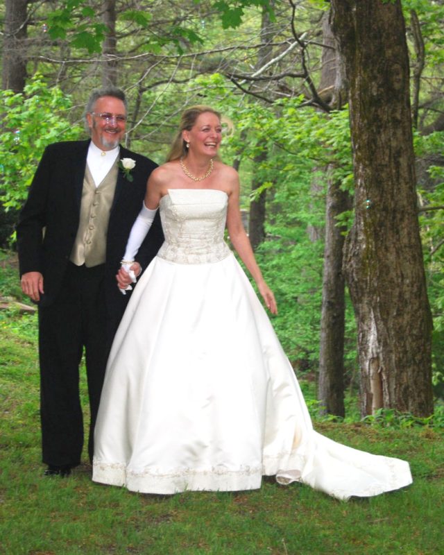 Kimberley and Scott Burns on their wedding day
